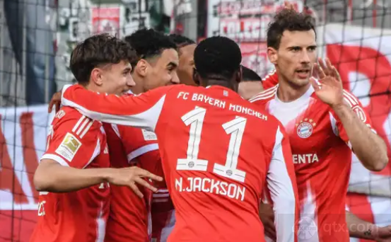 拜仁打破德甲单赛季进球纪录 本赛季狂轰105球